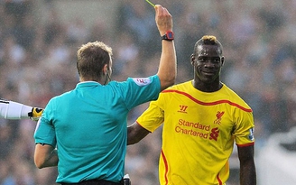 Cảnh sát điều tra vụ Balotelli bị lăng mạ trên Twitter